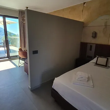 La Giulia Like 4* Bonassola